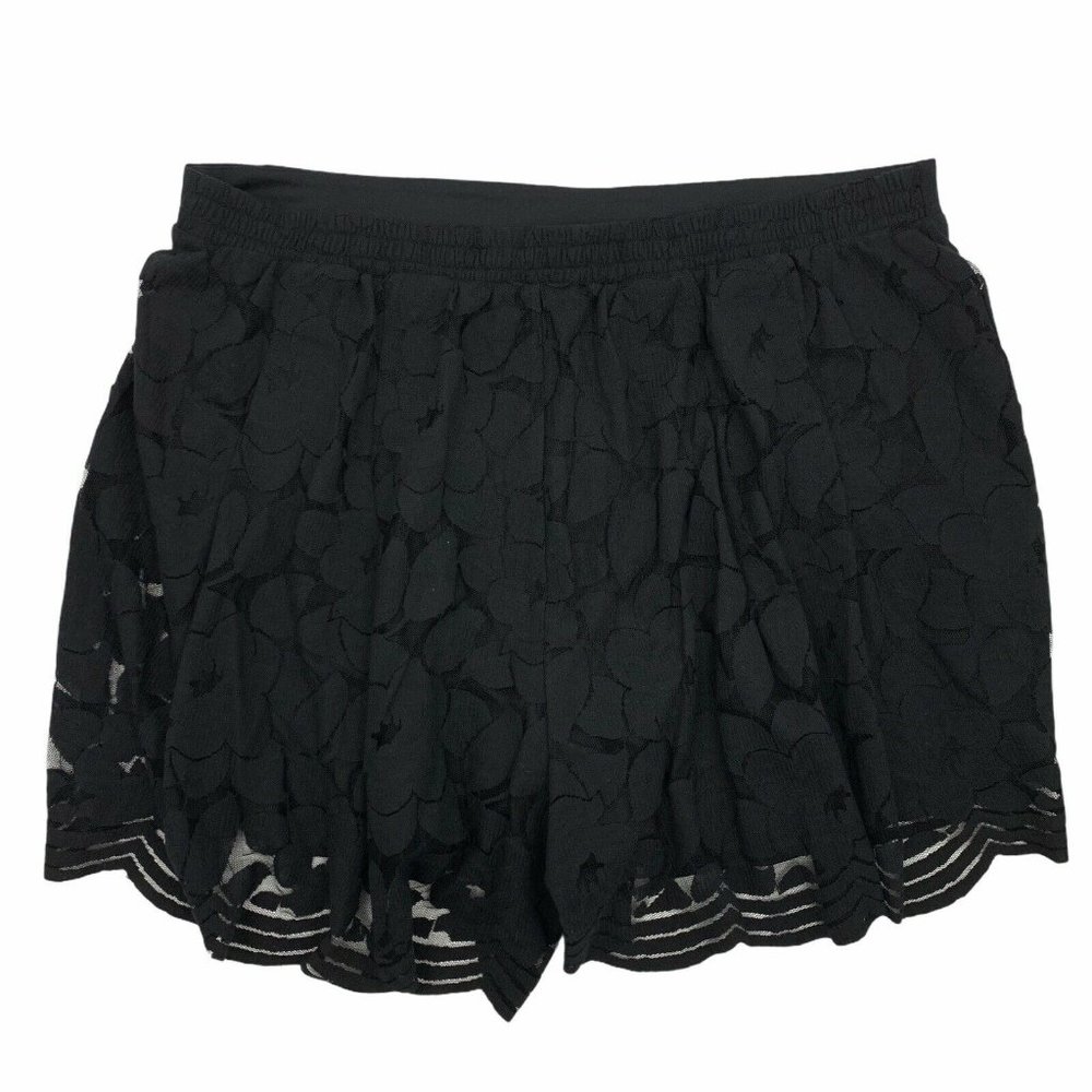 Torrid Black Floral Lace Scalloped Hem Shorts - Picture 7 of 9